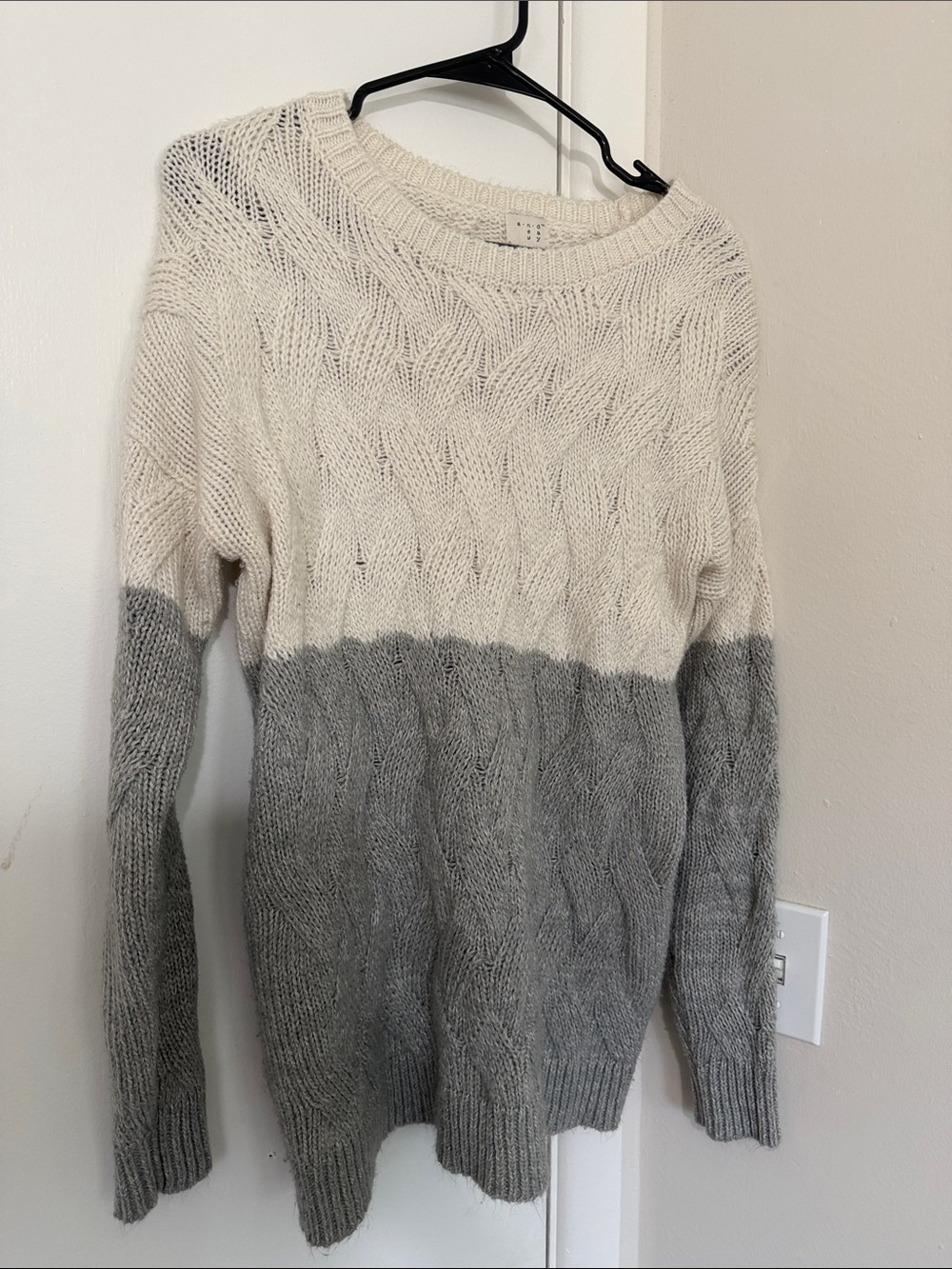 a new day Two-Tone Cable Knit Crew Sweater - Cream & Gray